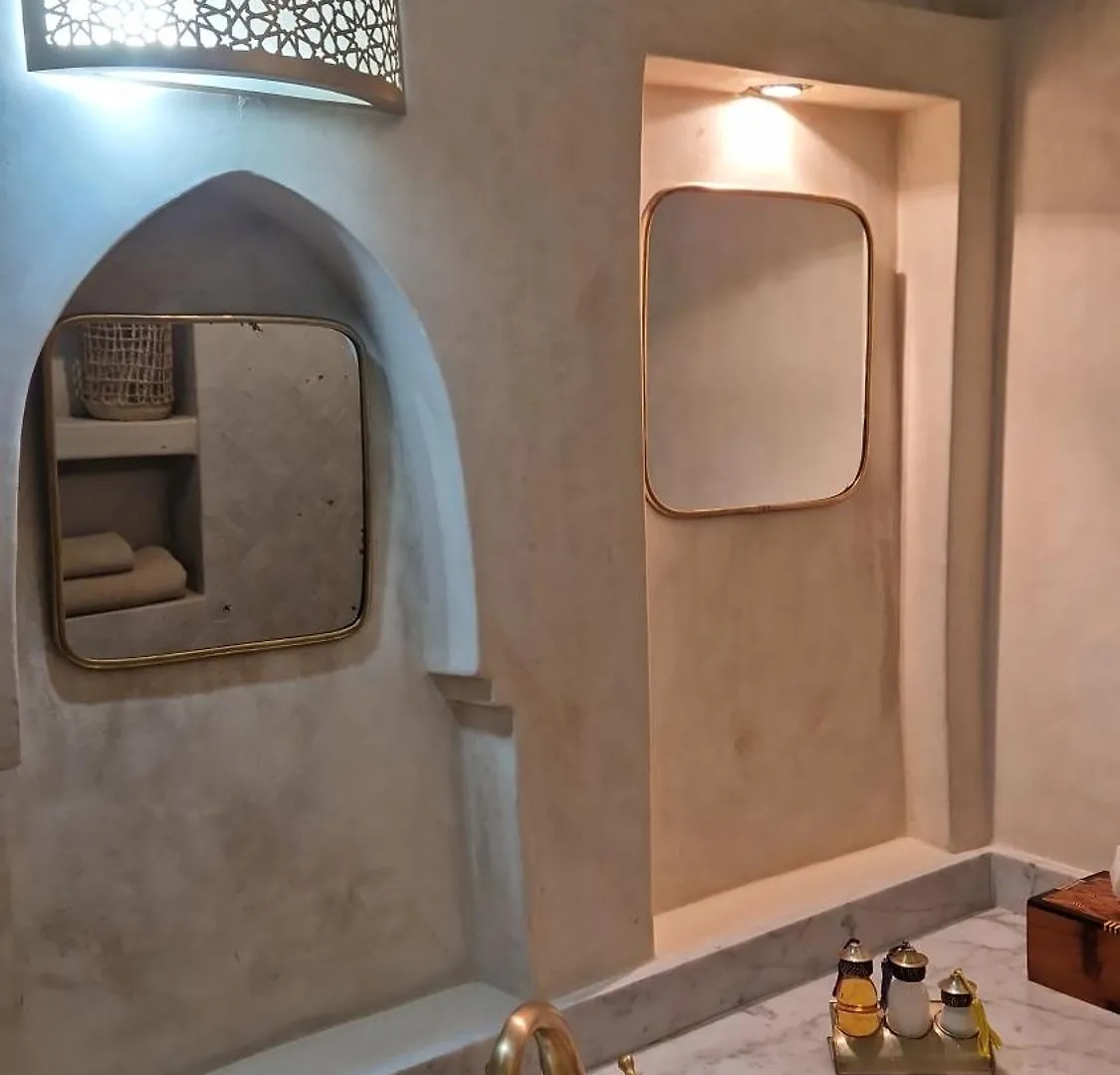 Riad Les Nuits De Marrakech Otel Marakeş