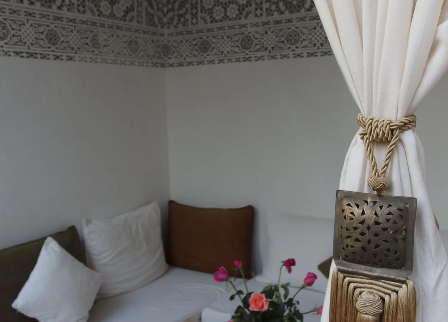 Riad Les Nuits De Marrakech Otel Marakeş