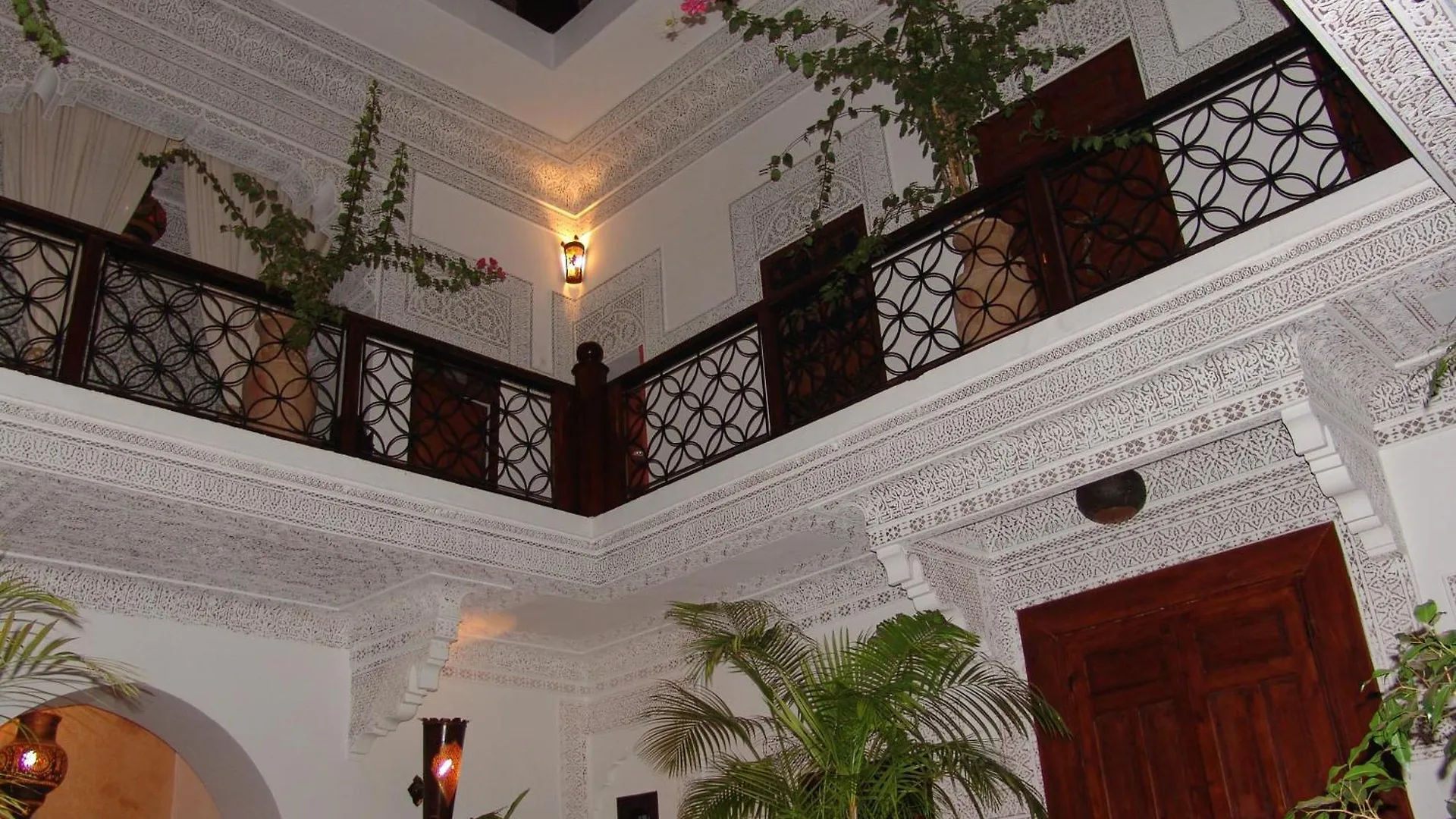 Riad Les Nuits De Marrakech Otel Marakeş